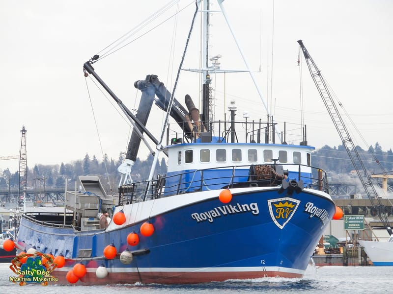 Deep-sea vessel underway